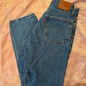 Levi's Wedgie Ankle Straight Jeans